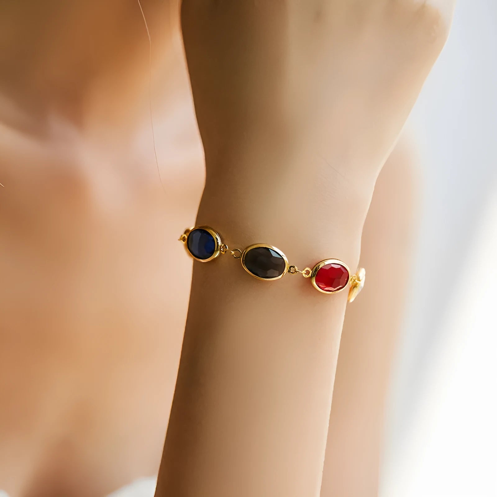 Women's geometric ellipse bracelet with coloured glass inlay on 18K copper in blue, green or multicolour