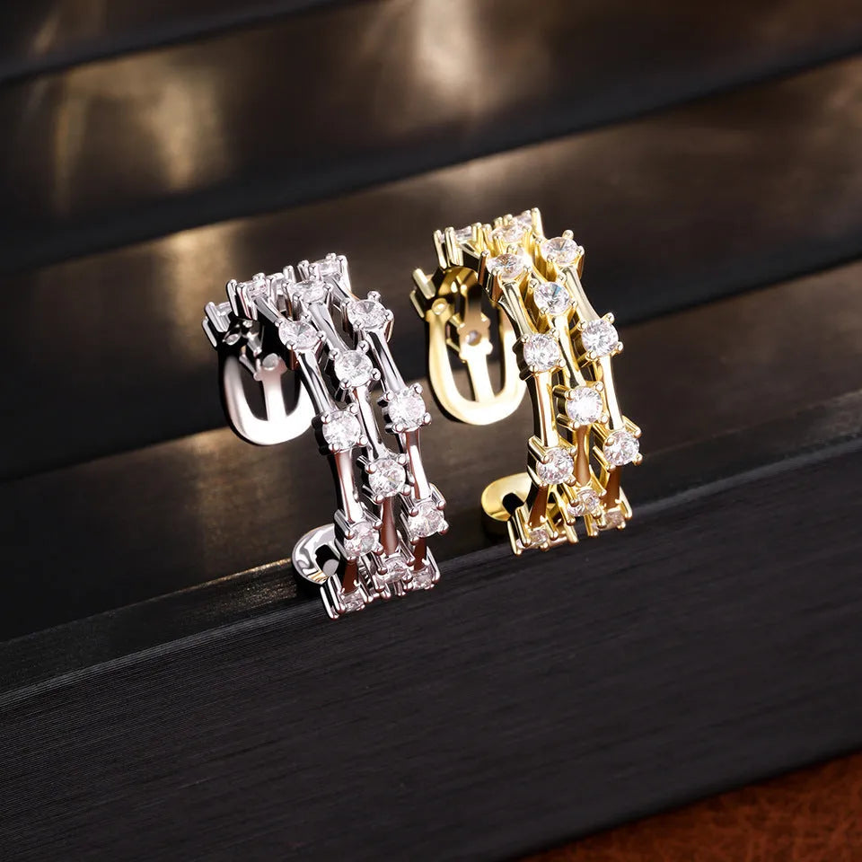 Geometric forefinger ring for women in gold finish on copper – fashion OL style – side view