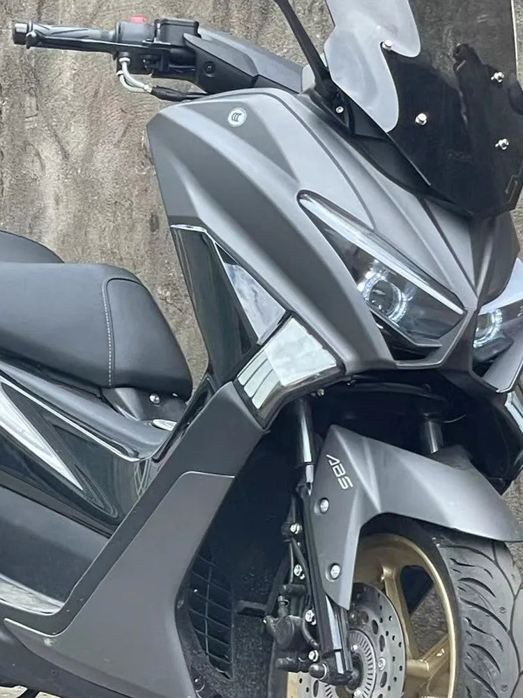 Yellow LED cornering lamp pair for Tianying ts150 motorcycle models from 2020 to 2022.