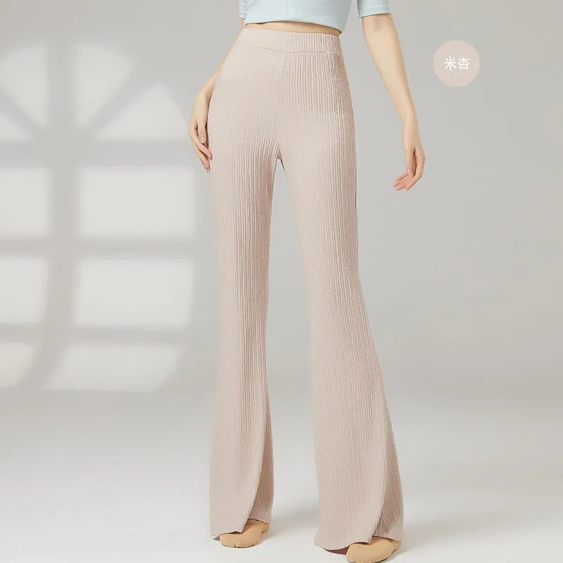 Women's classical dance practice trousers in polyester fabric showing solid colour design for body training