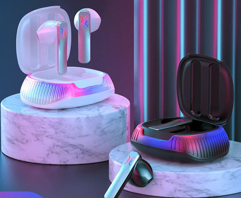 Hall Flashing wireless gaming earplug headset in black or white with USB Type-C charging cable.