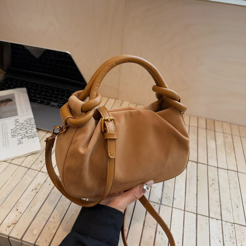 Trendy retro Korean style women's flap shoulder bag in PU leather with letter and stitch detailing, 22x7x13cm