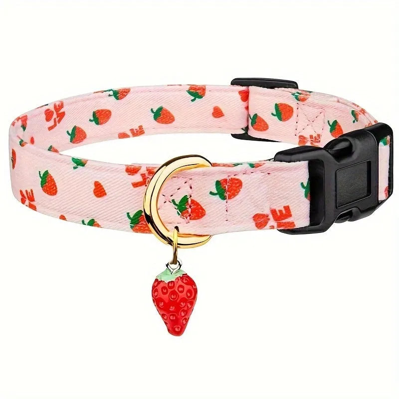 Adjustable dog collar with floral pattern in Strawberry colour on a white background