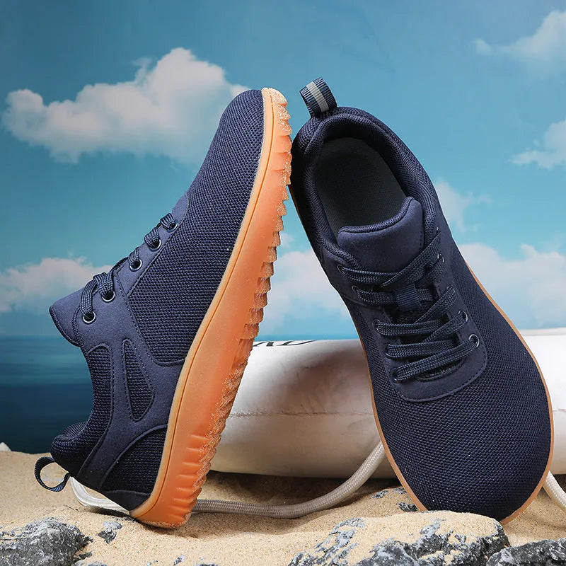 Wide-toe running shoes with breathable mesh upper and non-slip beef tendon sole in black colour