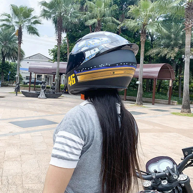 Dragon colour ABS motorcycle helmet shown in profile, suitable for men and women.