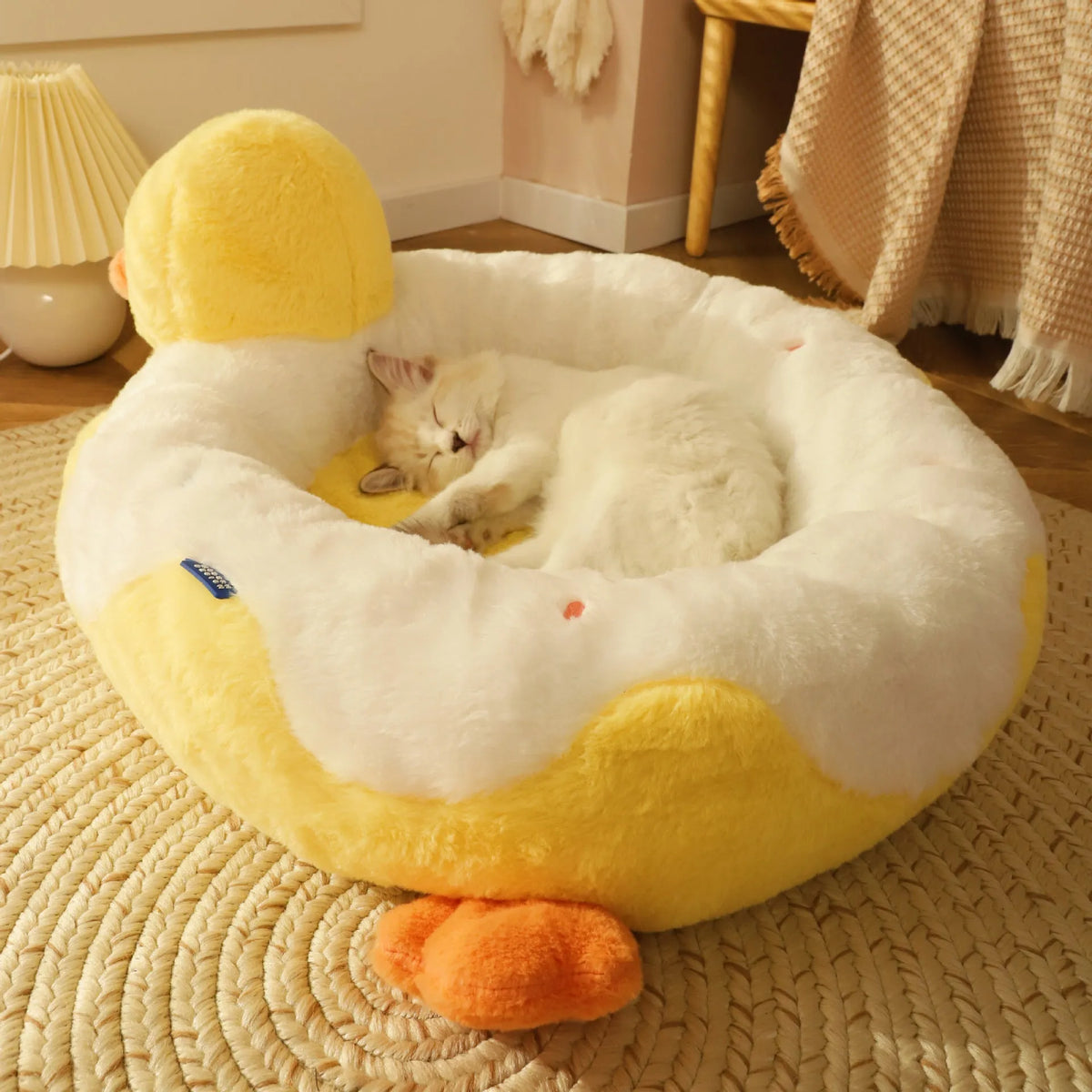 Yellow 55cm square cat bed with polyester, PP cotton and sponge filling, 15cm height, optional duckling quilt