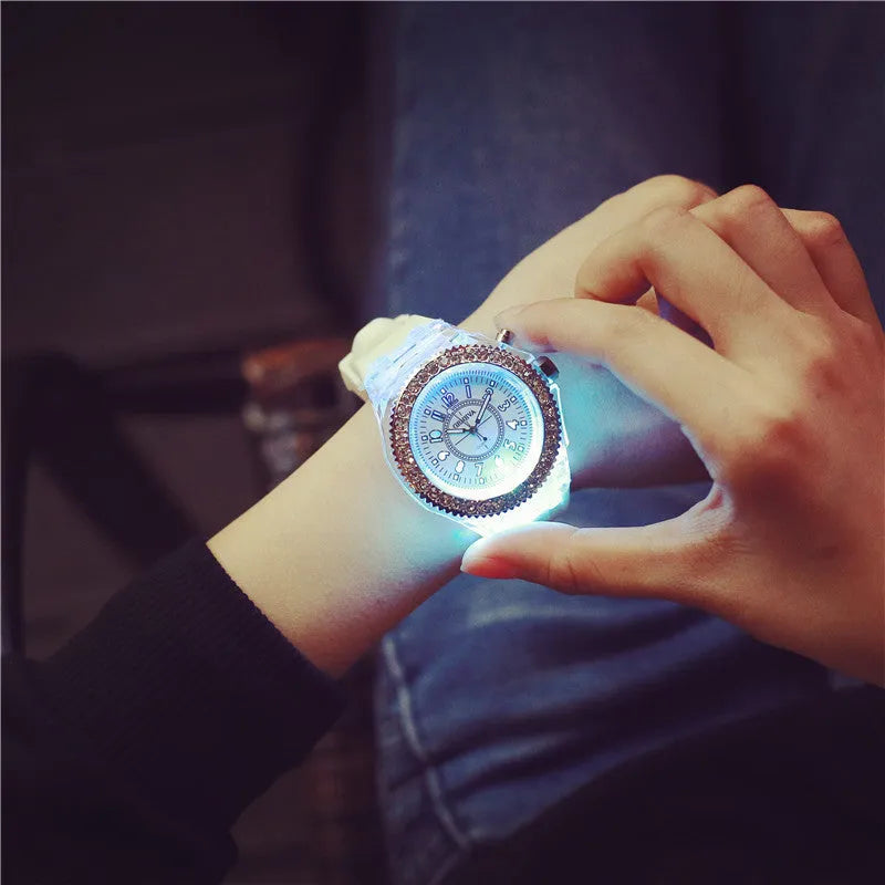 Geneva women's luminous quartz watch with 43mm alloy case and silicone strap in various colours
