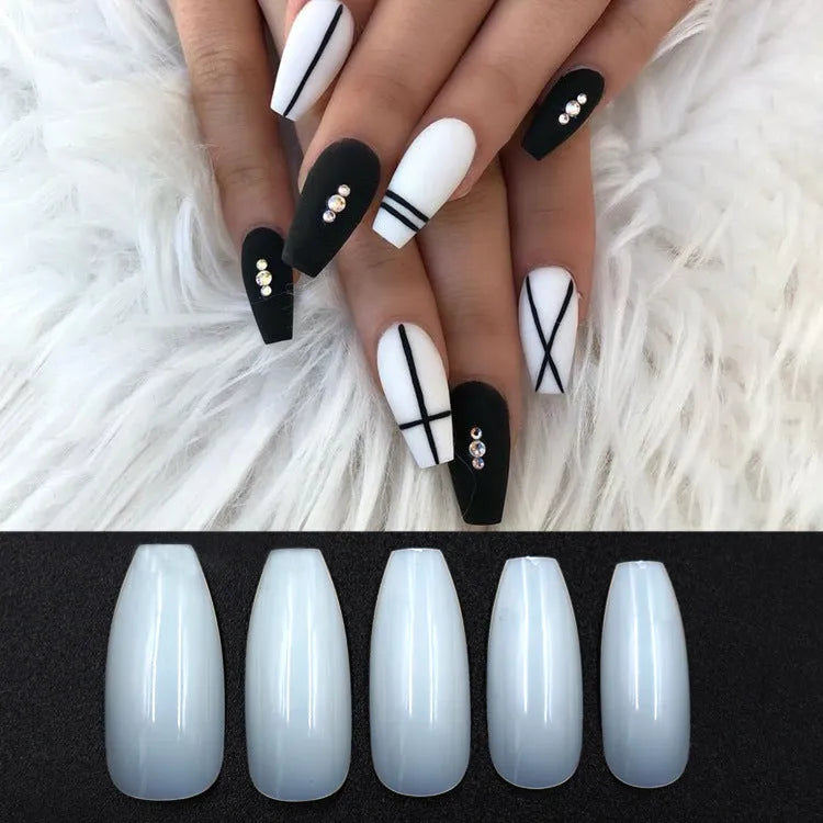 500 transparent natural ABS artificial fake nails in 10 sizes for professional and home nail art.