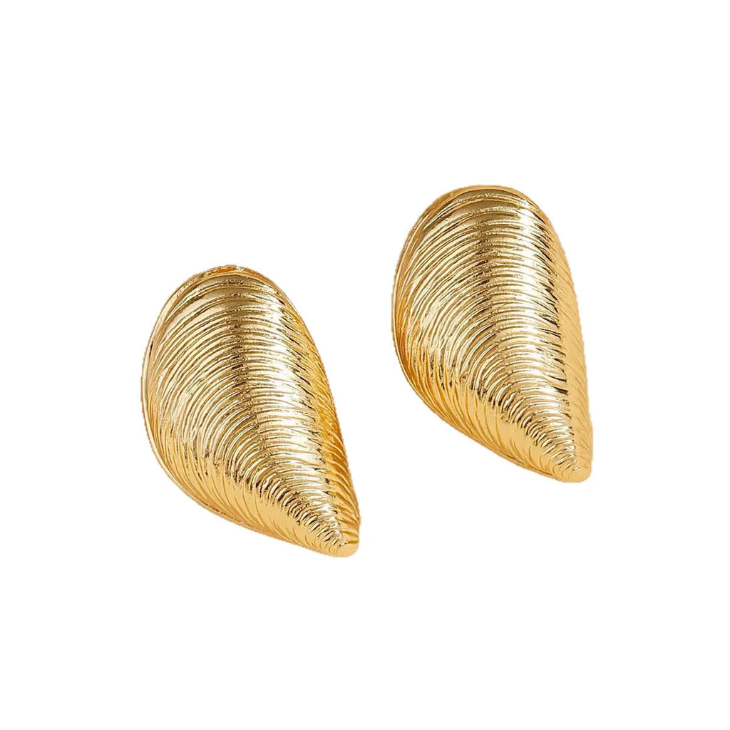 Gold geometric shell thread clip-on earrings on woman, beach ocean vacation style, zinc alloy electroplated ear clips
