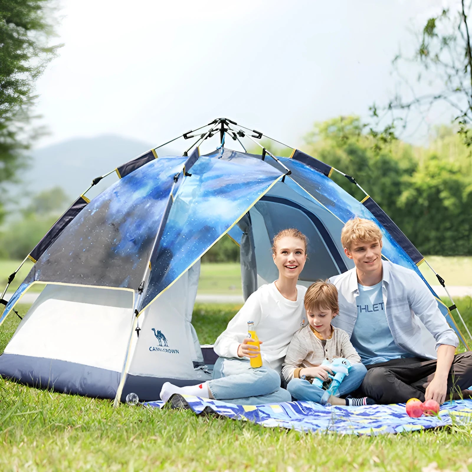 Thickened automatic folding camping tent for 3-4 people in blue, double layer, rainproof, set up outdoors