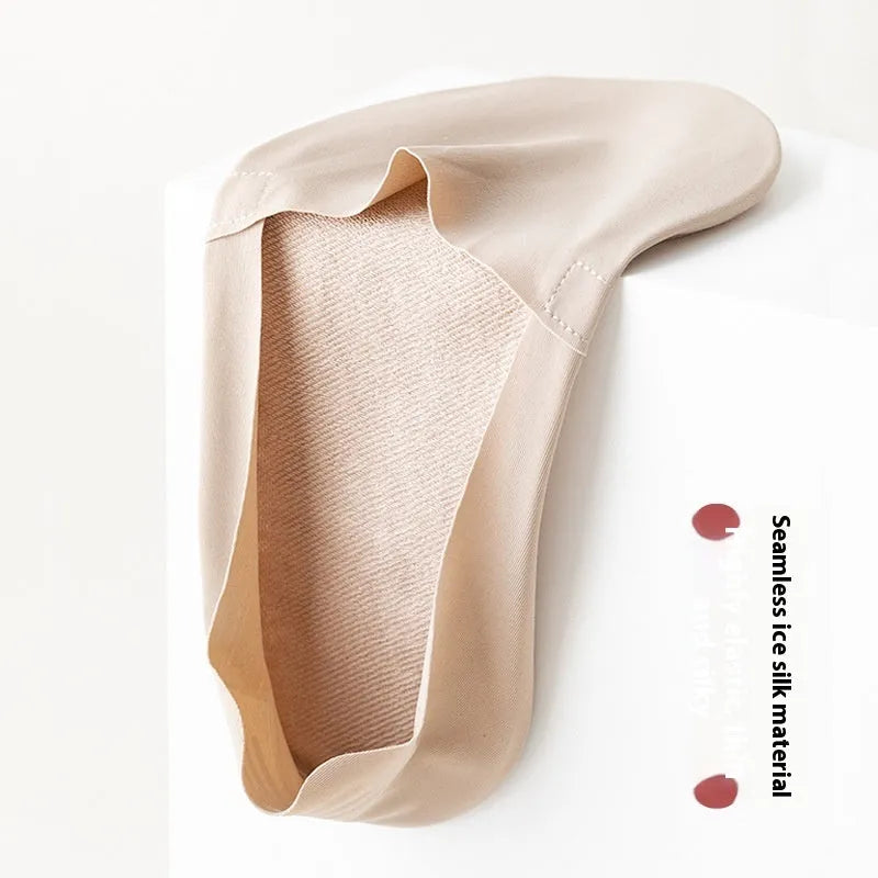 Men's invisible seamless low cut socks in ice silk and cotton blend, shown in multiple colours