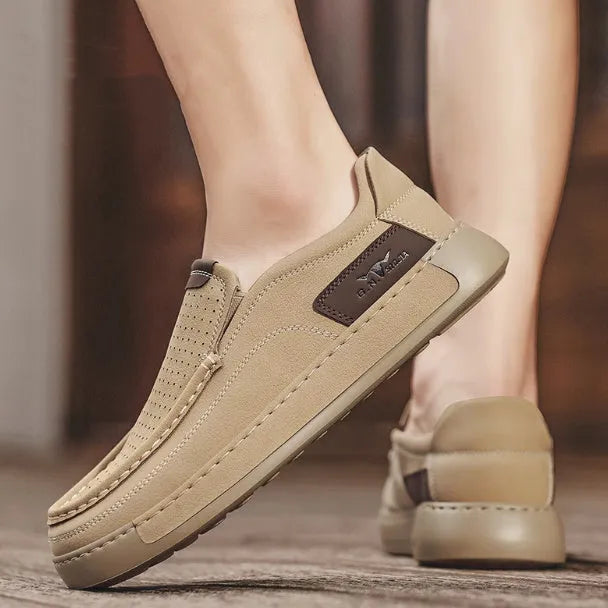 Breathable hollow leather slip-on men's casual shoes in black and khaki with two-layer cowhide upper