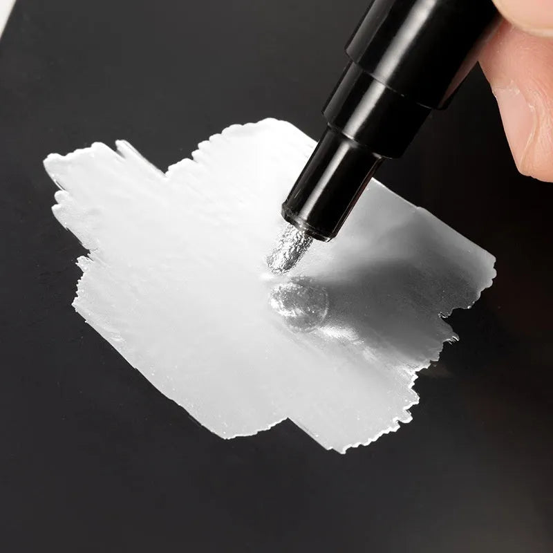 Black waterproof mirror marker pen with plastic body for writing on glass and windows.