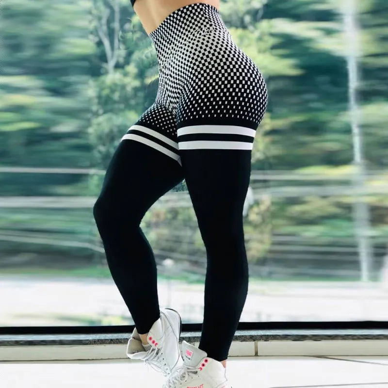 Slim high waist sports leggings in black, polyester spandex, with hip lift and breathable fabric