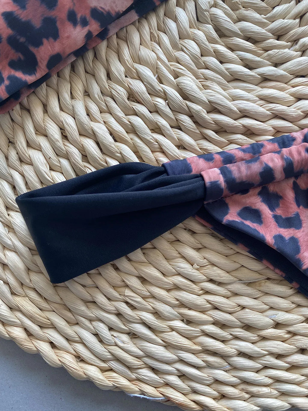 Bikini leopard print tube top split women's suit set in C3534 black or leopard print