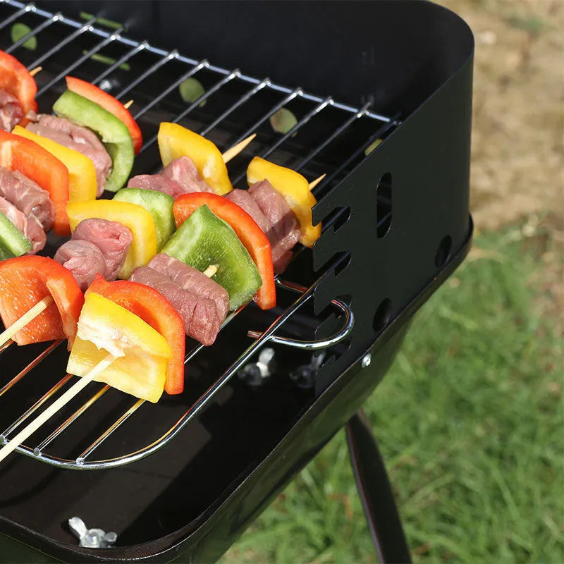 Portable metal barbecue oven, black, 29x12x44cm, for camping and outdoor grilling with 3-5 people