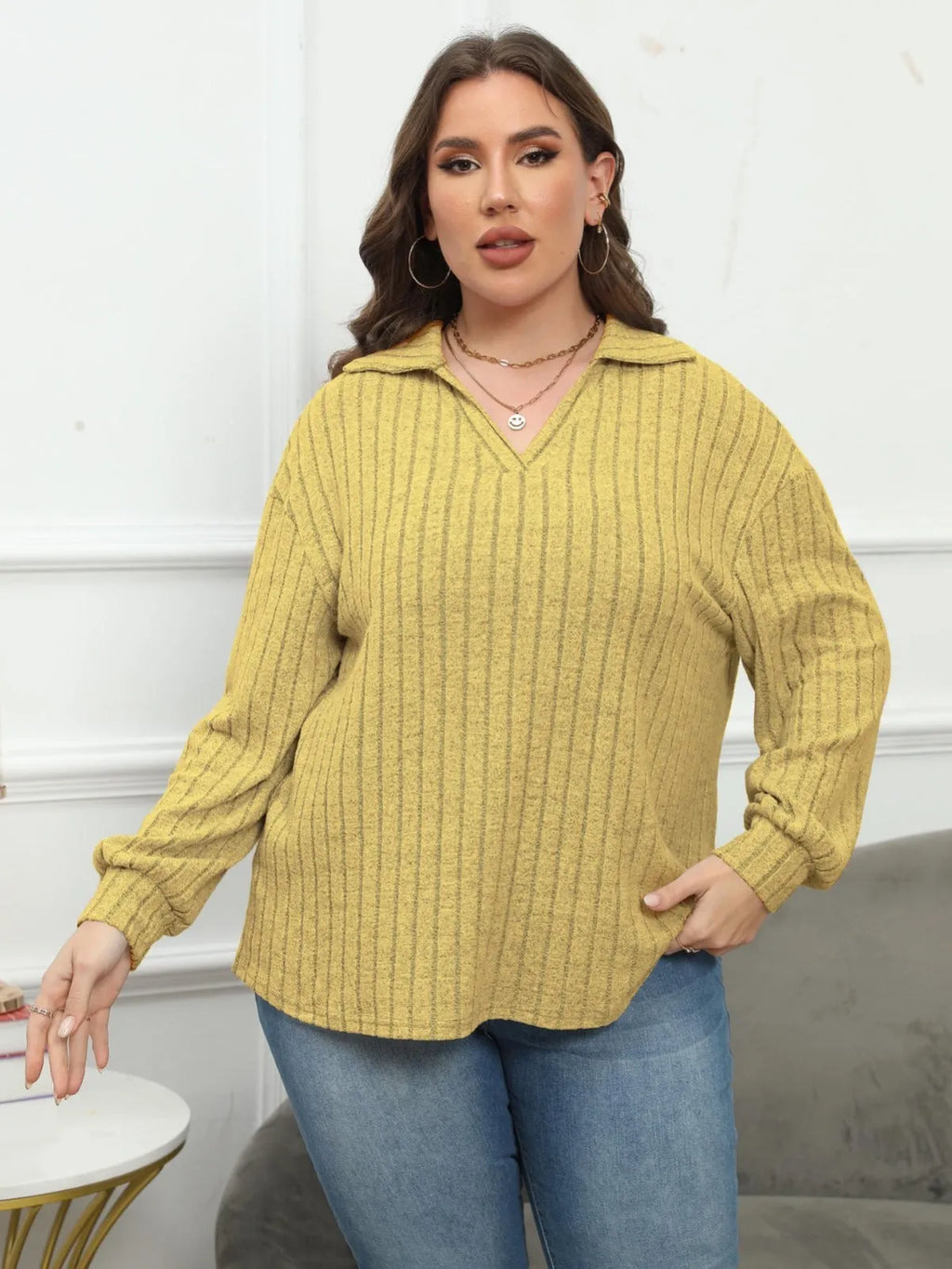 Women's plus size grey polo collar pullover with lantern sleeves in velvet fleece fabric