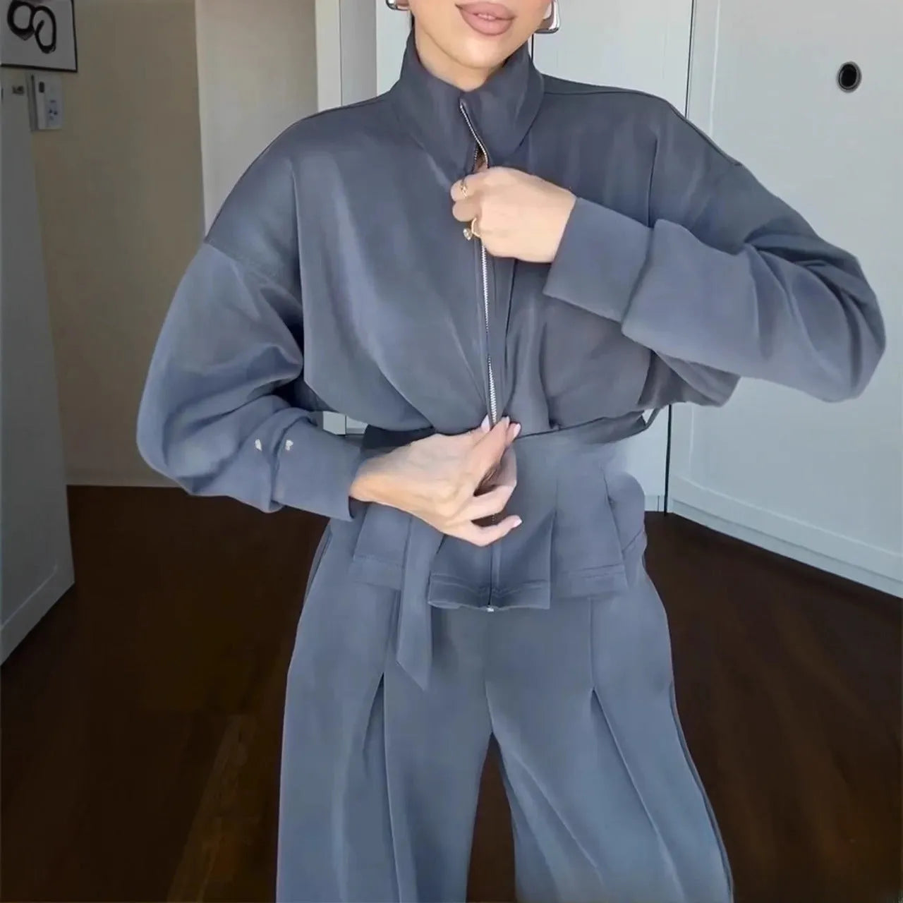 Women's polyester jacket and pants suit with belt, drop-shoulder sleeves, three-dimensional cutting