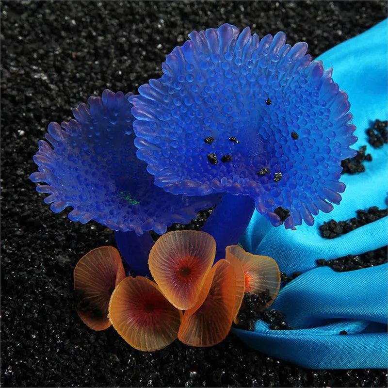 Artificial coral plant simulation in blue for fish tank landscaping, 9.5x9.5x7cm, lightweight 79g decoration