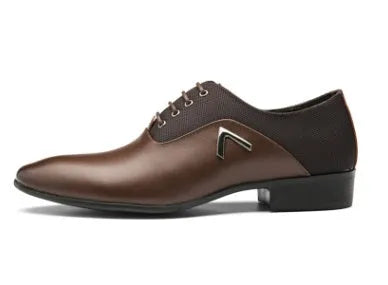 Men's black Oxford business casual shoe with a low-cut PU leather upper and rubber sole on a white background