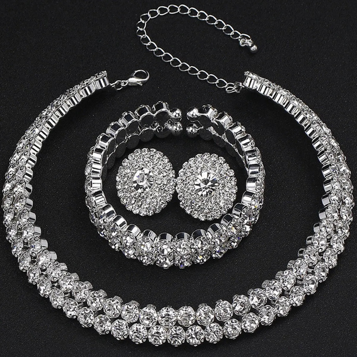 Women's rhinestone three-piece jewellery set with double-layer necklace, bracelet and ear studs in gold or silver