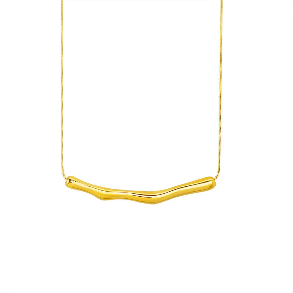 Irregular pleated titanium steel necklace for women in gold or steel electroplated finishes