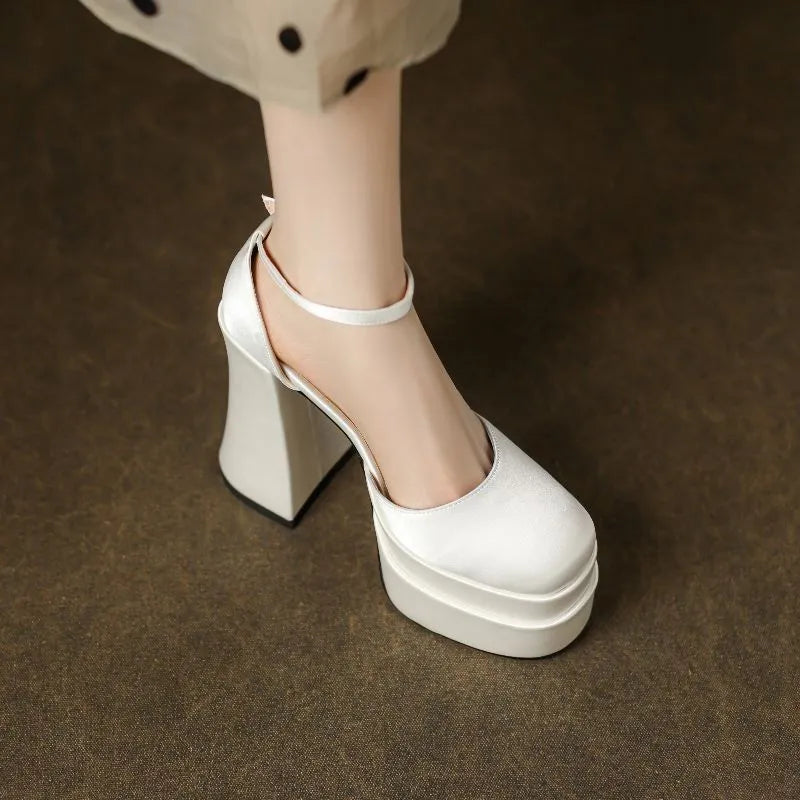 Women's white platform high heels with chunky heel and round toe design