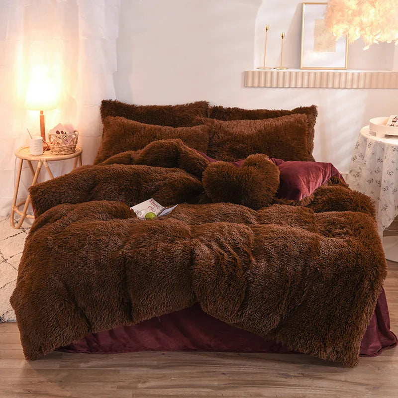 Thick beige mink velvet fleece duvet cover and pillowcases on a bed
