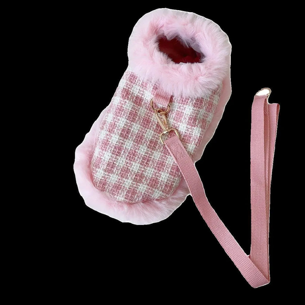 Pink polyester cat costume set with cape, beret and hand-holding rope leash in sizes XS to XL