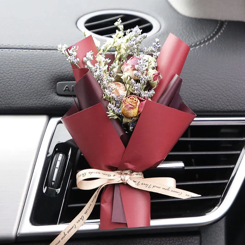 Dried flower bouquet and fragrance slices for car air outlet mounting