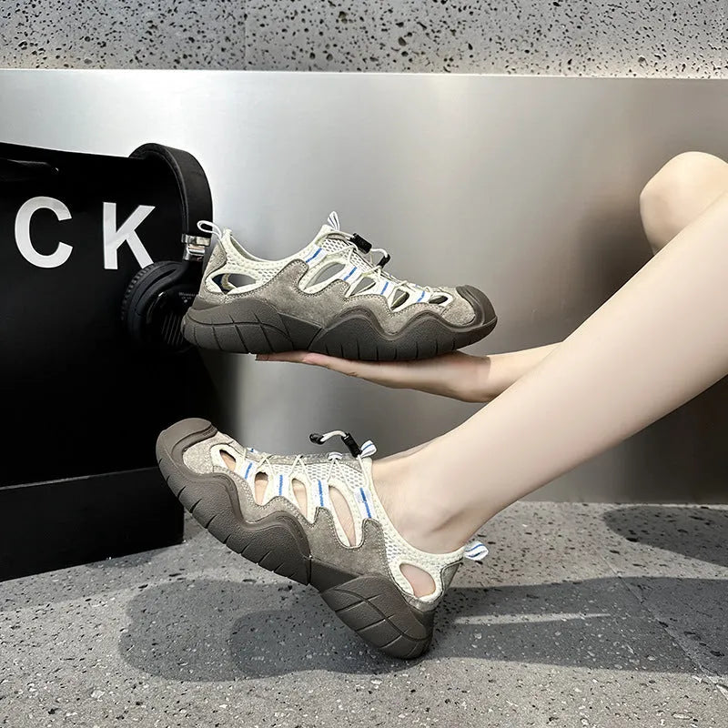 Women's Roman sandals in pig suede leather, Quicksand Grey, with stitching and ribbon details on a platform sole