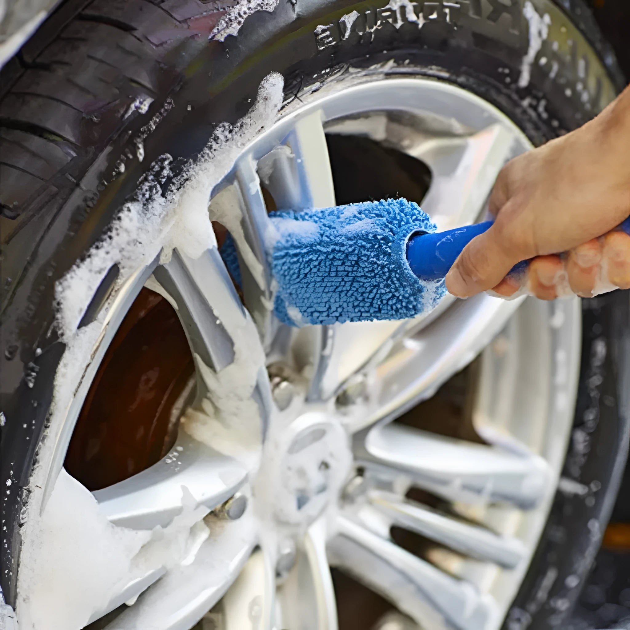Microfiber long handle car wash tyre brush with 29cm extended reach for cleaning wheels