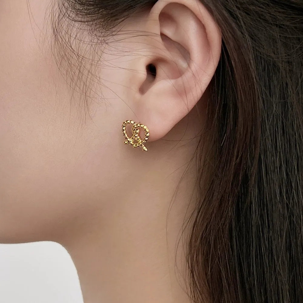 S925 sterling silver stud earrings with love twist cross-knotted geometric design in gold finish