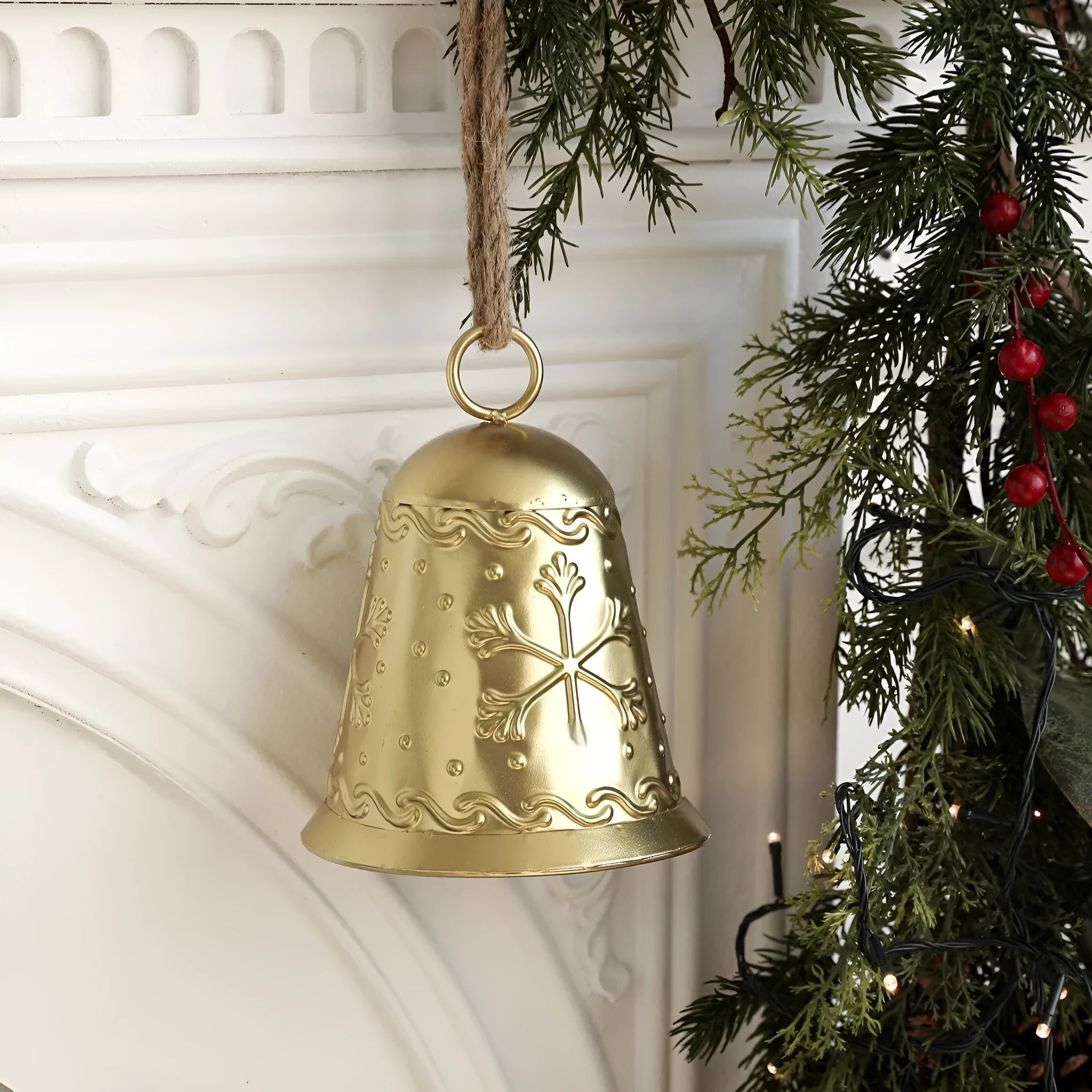 Wrought iron Christmas bell ornament with Santa Claus design in gold colour