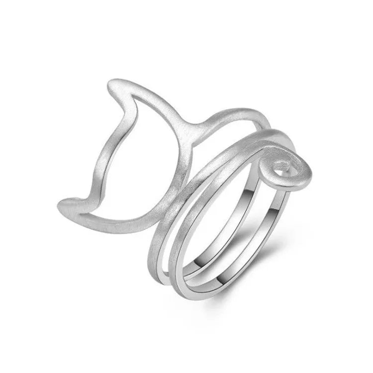 S925 silver adjustable cat ring with brushed winding collar detail on light background