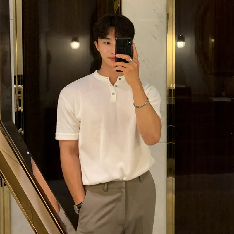 Men's slim-fit short-sleeved knitted shirt in ice silk fabric available in three colours