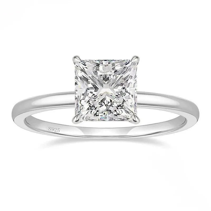 925 silver geometric ring with round zirconium detail in silver, gold, or rose gold colour.