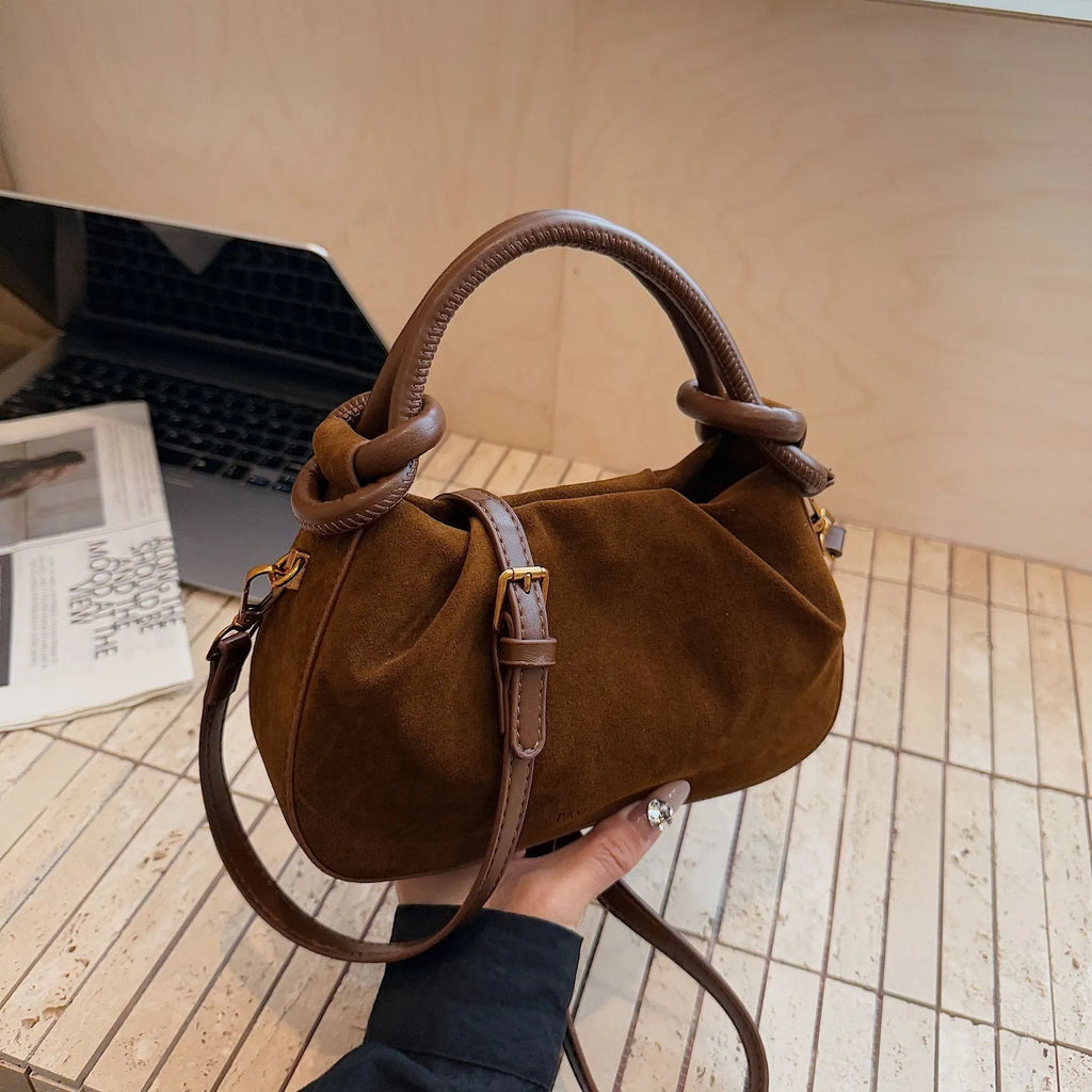 Trendy retro Korean style women's flap shoulder bag in PU leather with letter and stitch detailing, 22x7x13cm