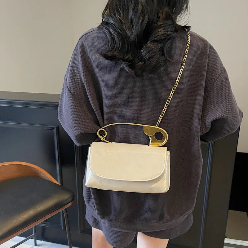 Horizontal square PU leather shoulder handbag with sandwich pocket and street trend sewing thread detailing