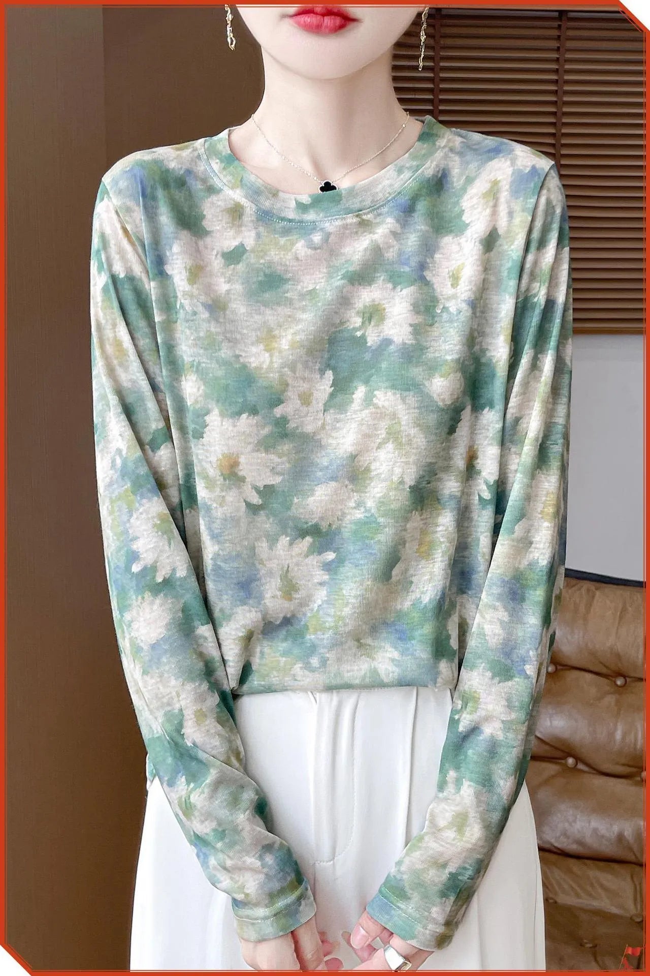 Women's round neck Tencel cotton pullover with printed floral design in regular sleeve style