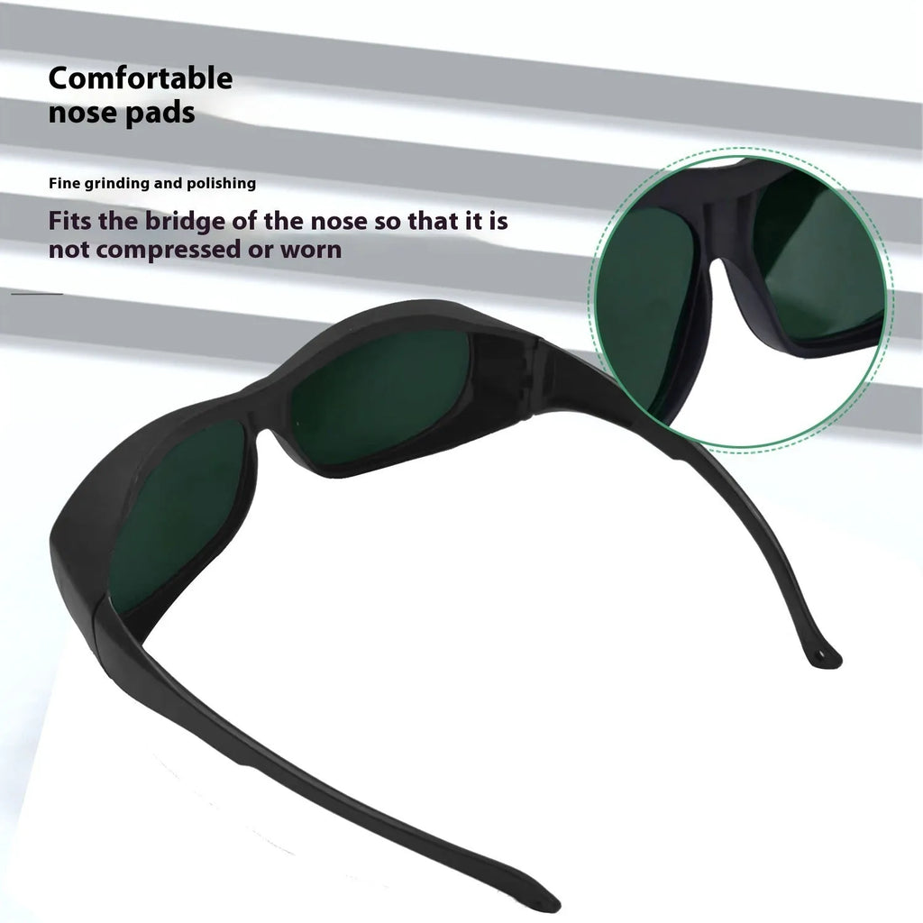Photon skin rejuvenation and welding goggles with clear PC lenses for 200–2000nm laser protection.