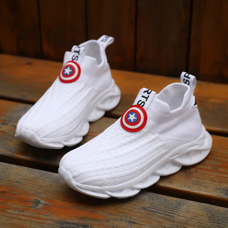 Children's knitted runway shoes in black and white colours with Md soles