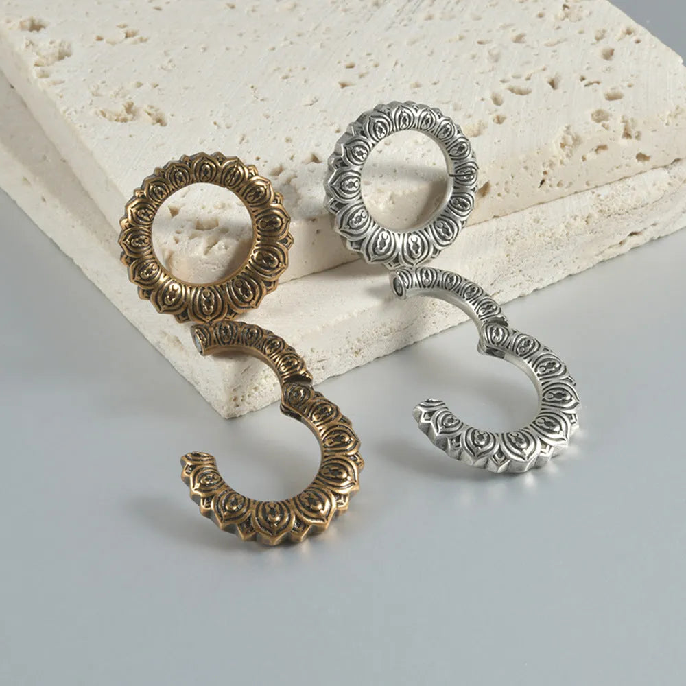 Retro magnetic earrings with heart or lotus shape in antique silver or ancient gold finish