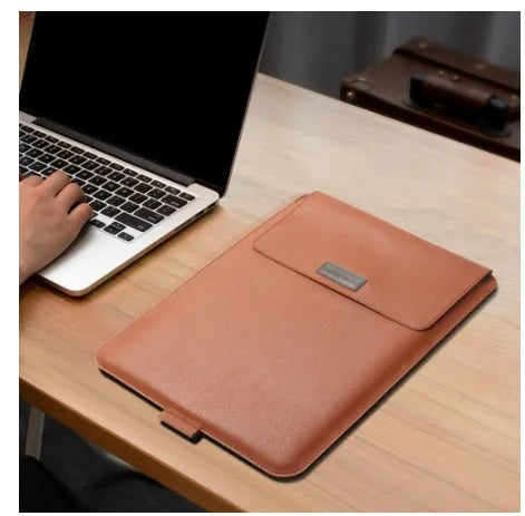 Universal laptop sleeve in PU leather and TPU, available in multiple colours, fitting 11 to 15 inch laptops