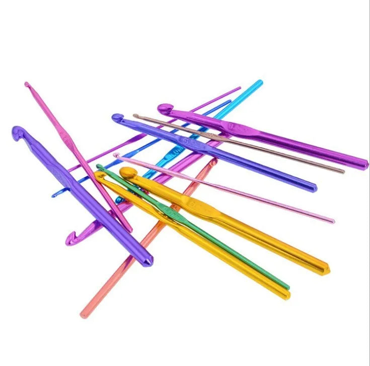 Colored aluminum alloy oxidation crochet set with 14 pieces of aluminium hooks