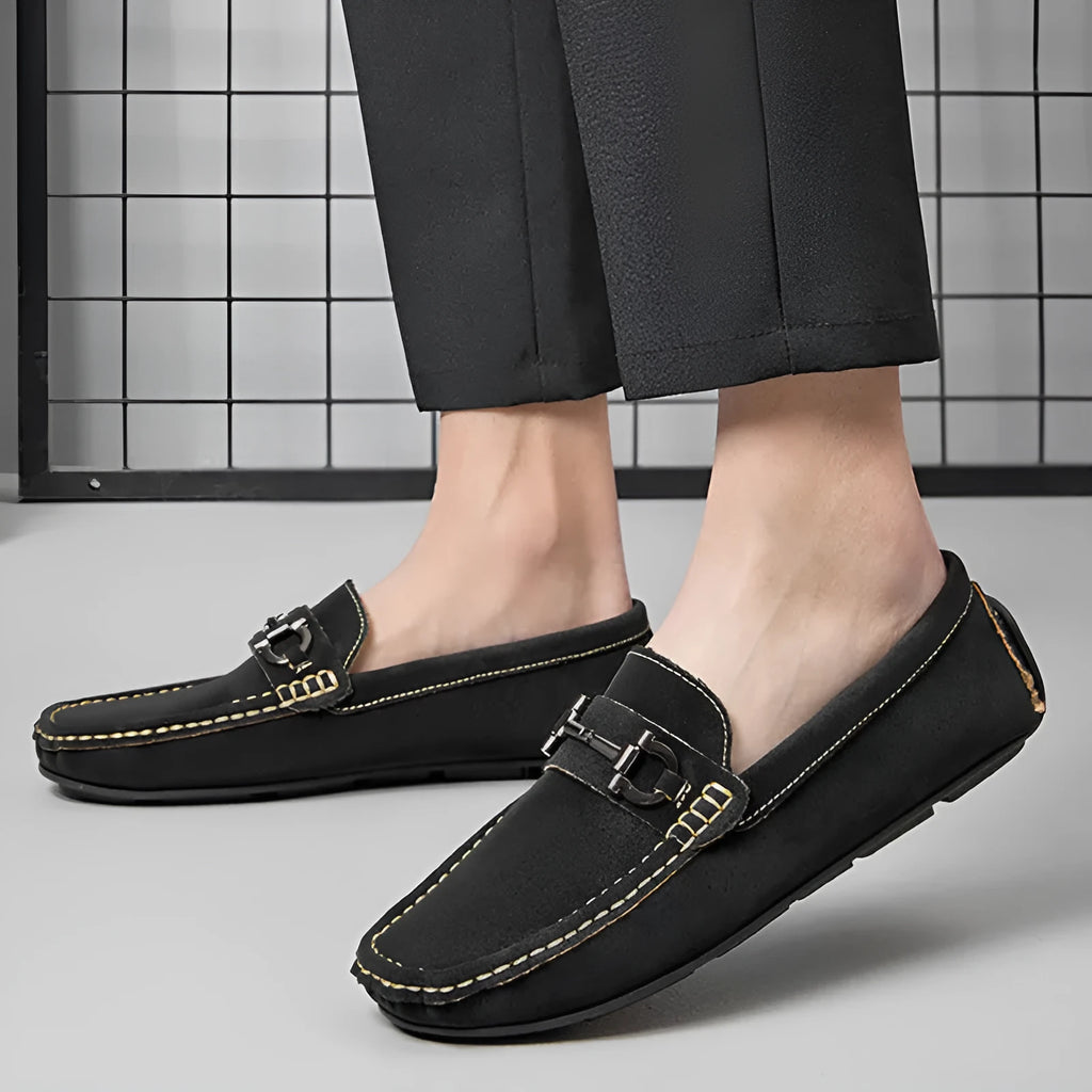 Men's casual leather loafers in black brown beige with round toe and rubber sole