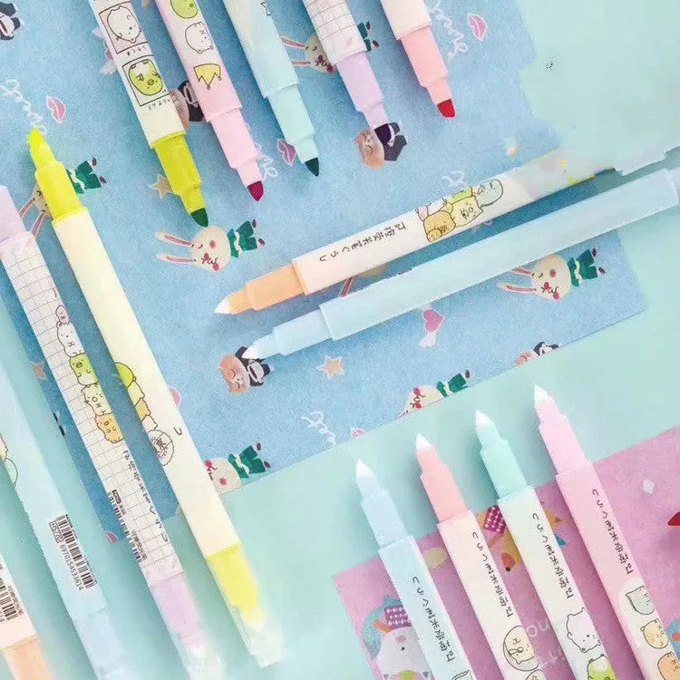 Erasable highlighter pen, plastic body, 16cm length, assorted colours on white background
