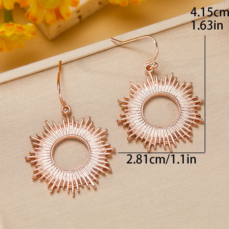Retro new-style ring hollow-out distressed earrings in electroplated alloy, geometric shape, one pair