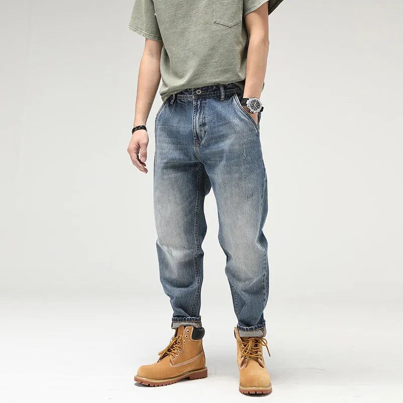 Men's retro straight-leg jeans in blue 100% cotton denim with mid-rise waist and zipper fly