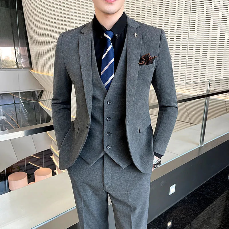 Slim fit men's business suit in black and dark grey options with British style design